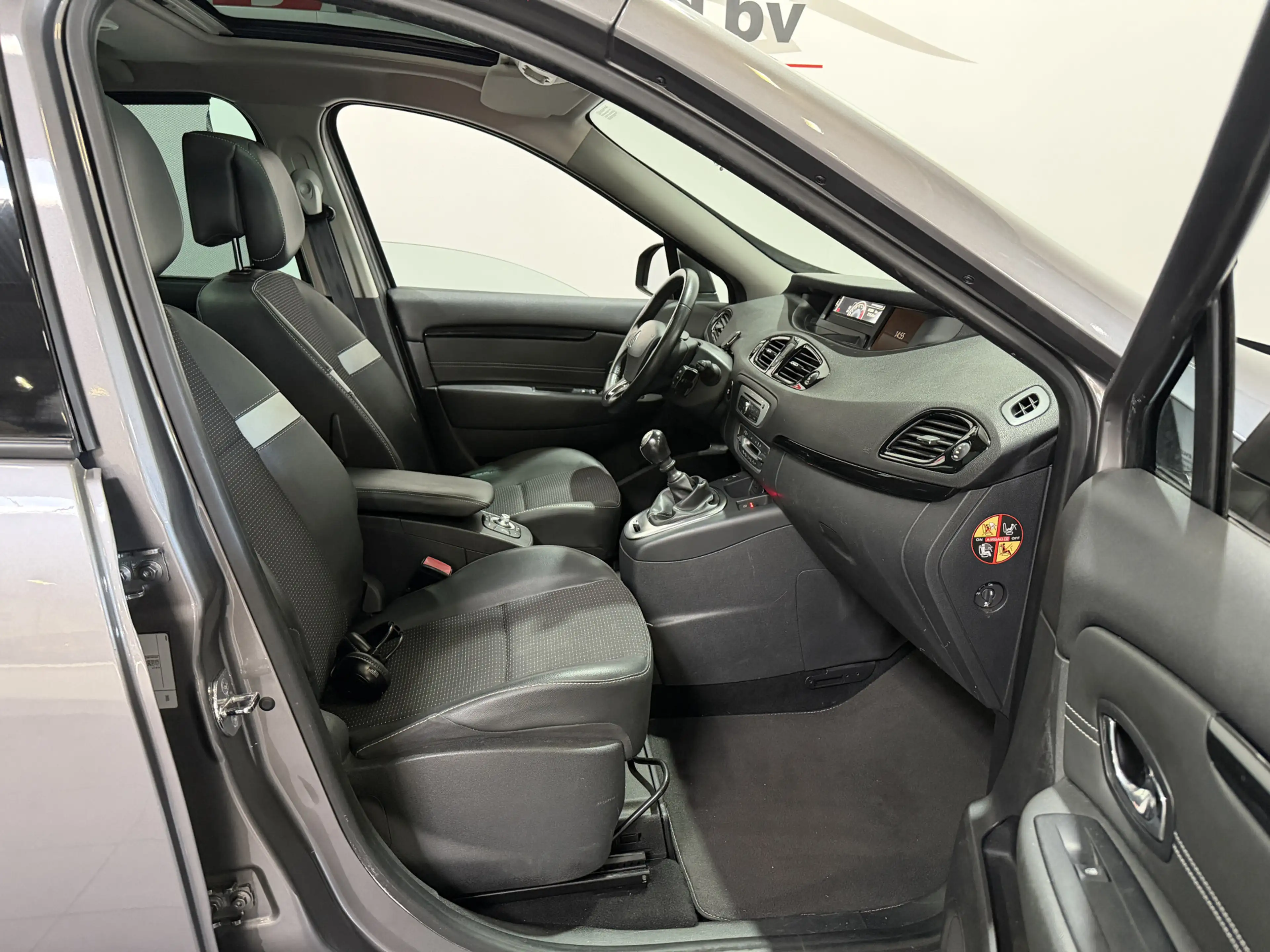Renault Grand Scenic 1.2 TCe Bose - Navi / Pdc / Bluetooth — photo 26