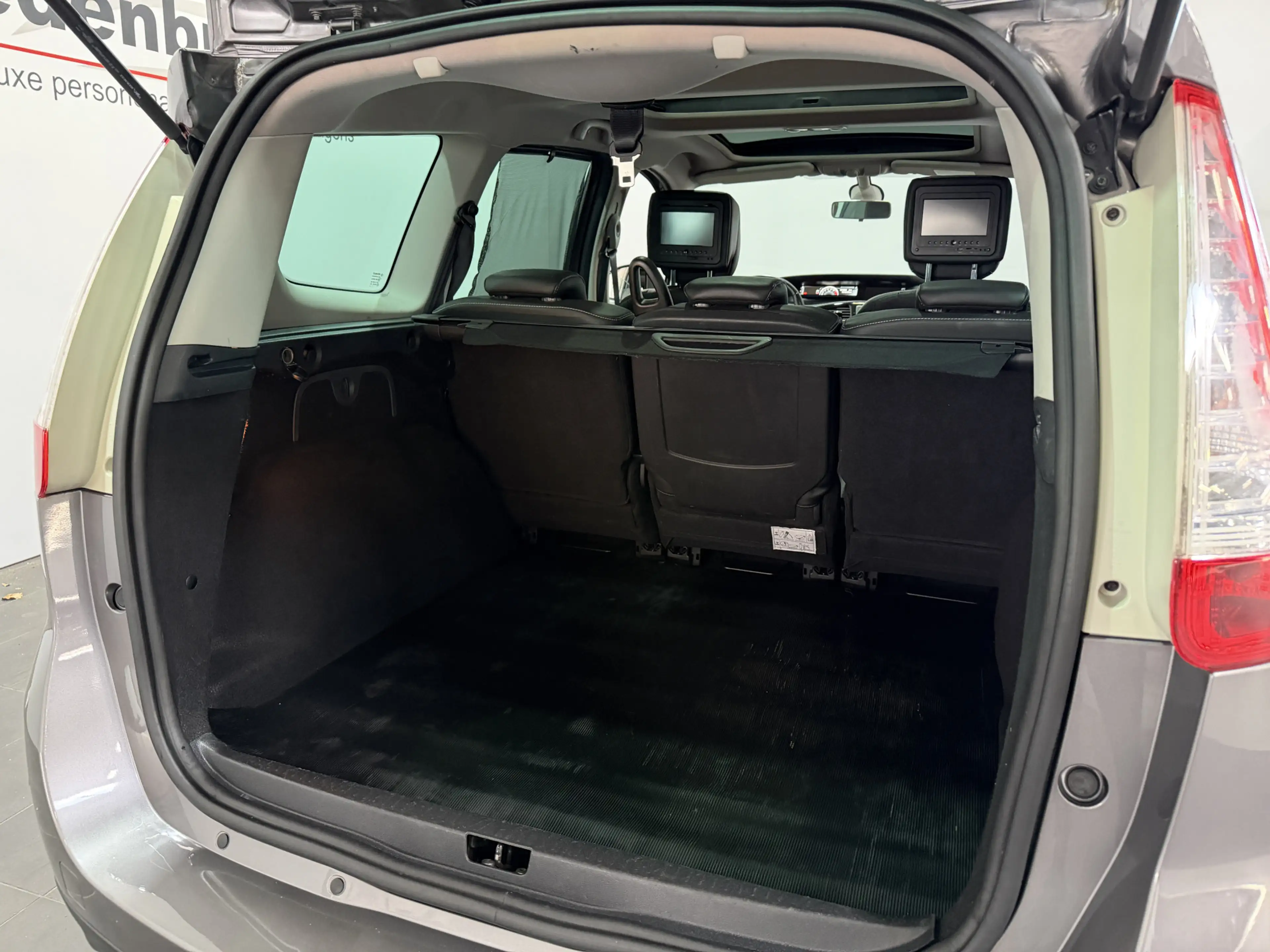 Renault Grand Scenic 1.2 TCe Bose - Navi / Pdc / Bluetooth — photo 29