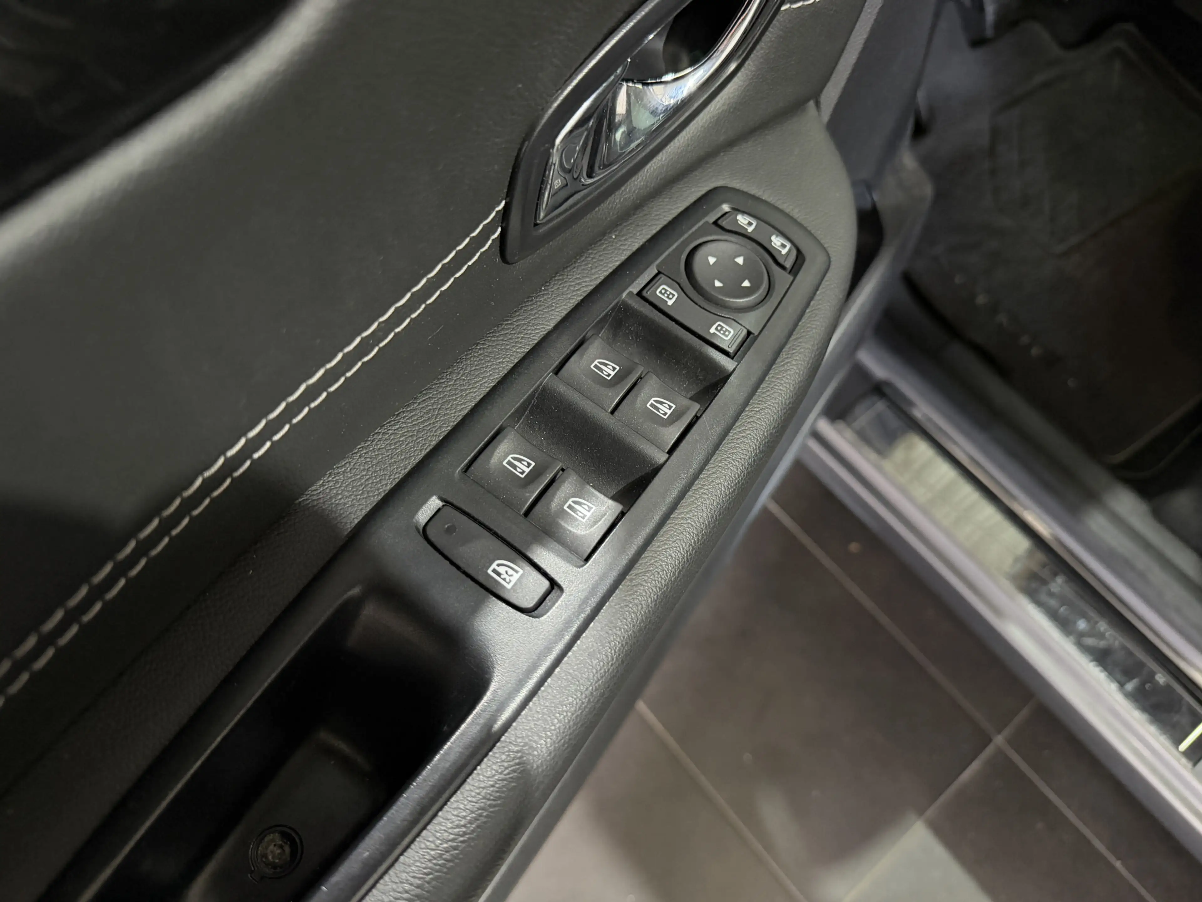 Renault Grand Scenic 1.2 TCe Bose - Navi / Pdc / Bluetooth — photo 28