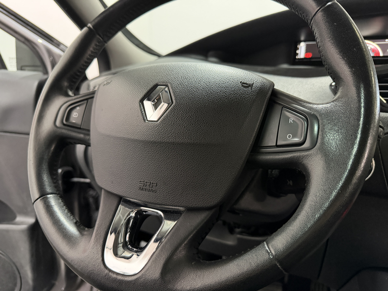 Renault Grand Scenic 1.2 TCe Bose - Navi / Pdc / Bluetooth — photo 13