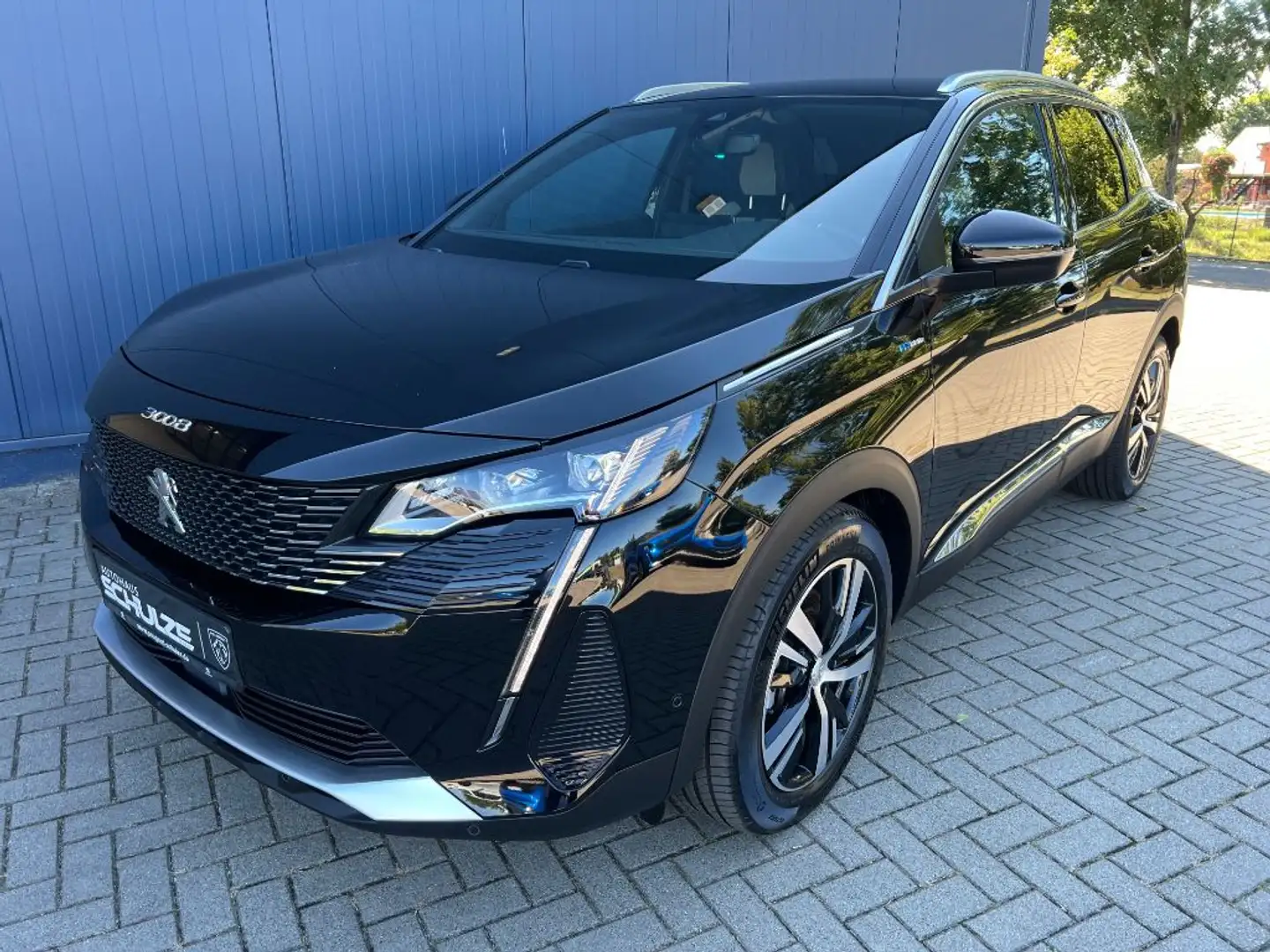 Peugeot 3008 Hybrid 225 e-EAT8 GT Schwarz - 1