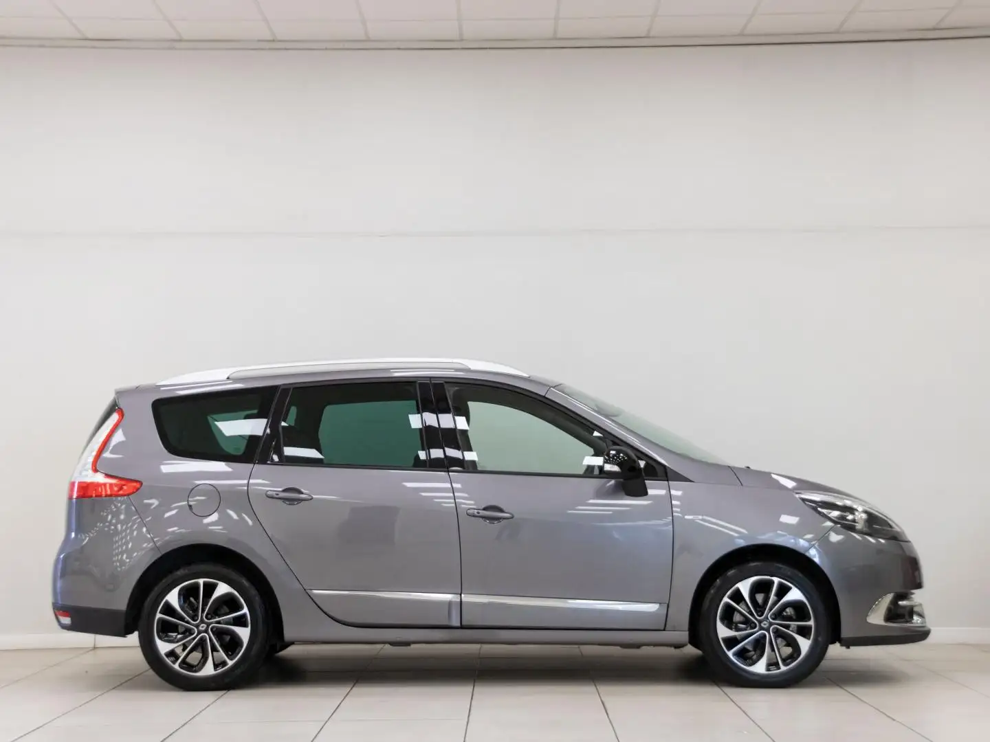 Renault Grand Scenic BOSE Energy TCe 130 7p Euro 6 Gris - 2