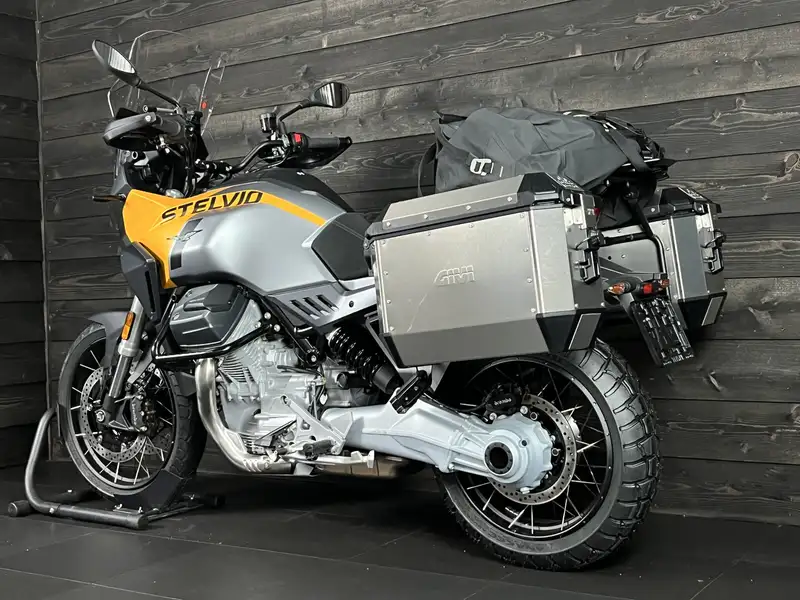 Moto Guzzi V 100 - foto 7