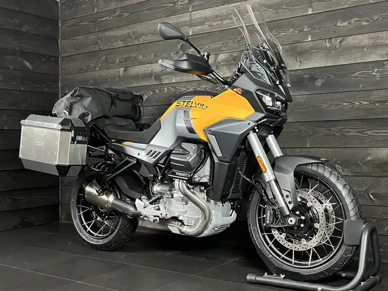 Moto Guzzi V 100 - foto 3