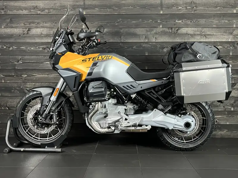 Moto Guzzi V 100 - foto 8