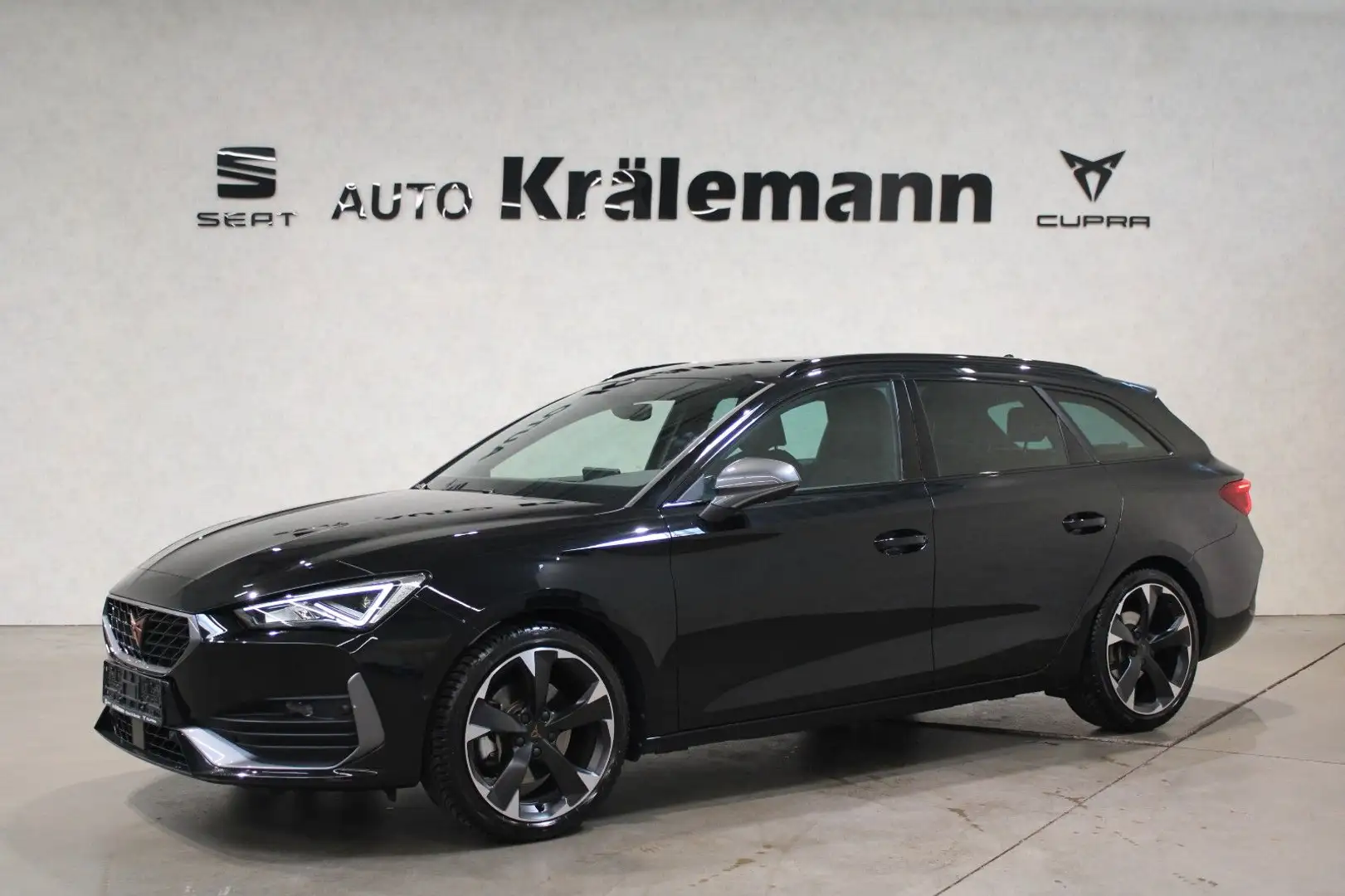 CUPRA Leon Sportstourer 2,0 TSI DSG*Navi*LED* Schwarz - 2