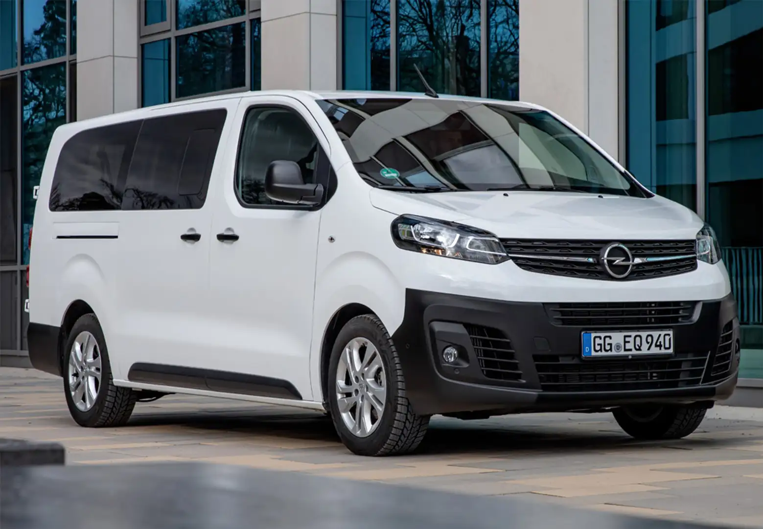 Opel Vivaro Electric 100kW batería 75kWh - 1