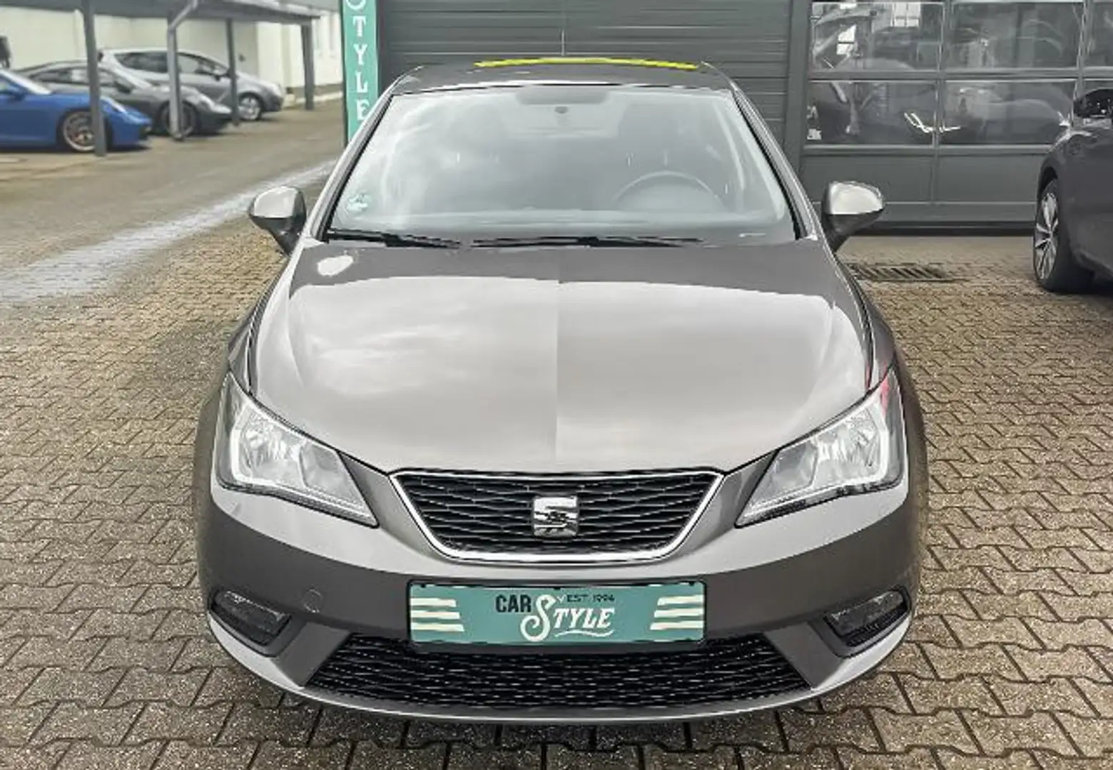SEAT Ibiza 1.6 TDI CR Style Grau - 2