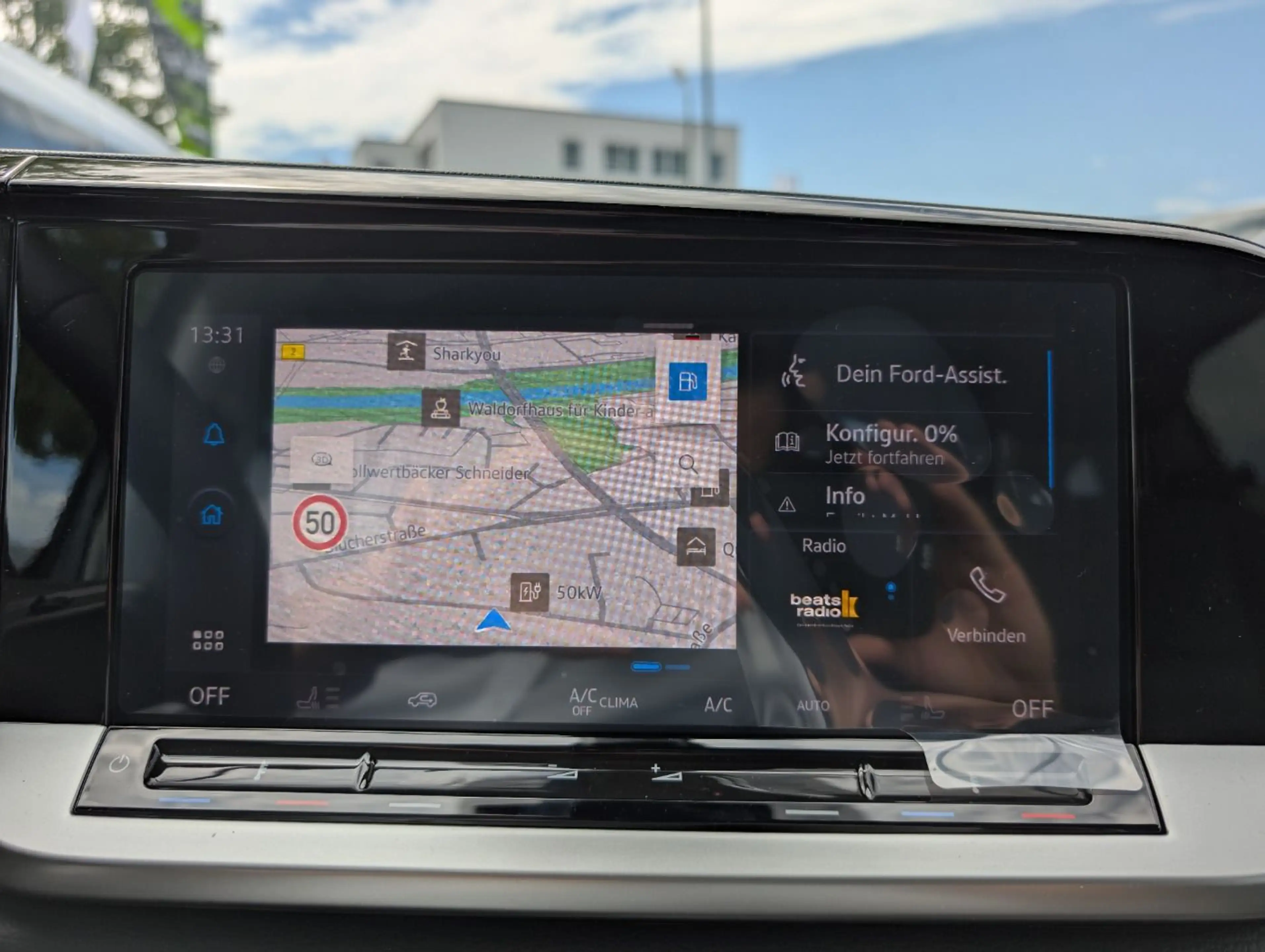 Ford Grand Tourneo Connect Titanium 1.5 L2 NAVI*iACC*SHZ — photo 11