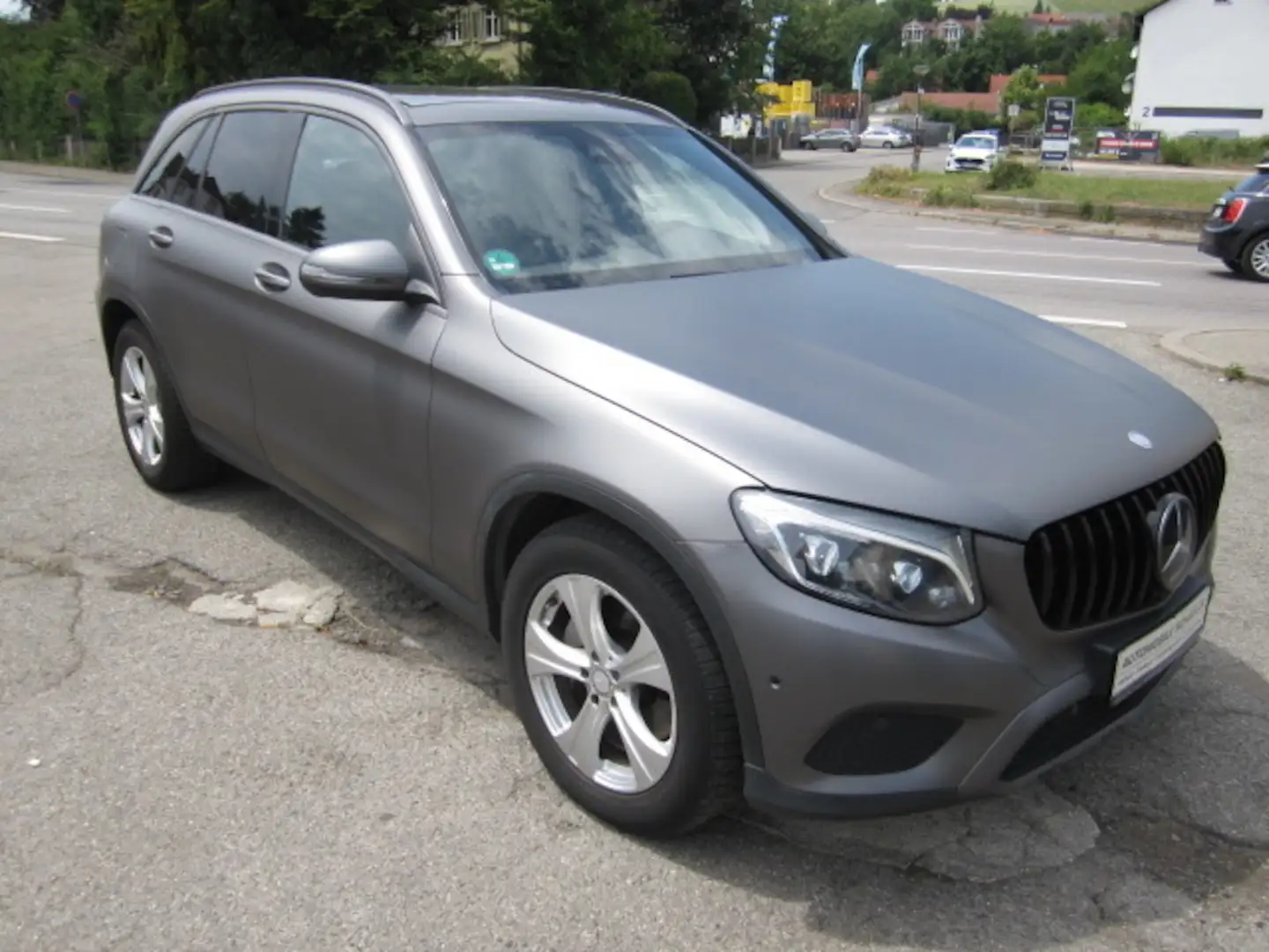 Mercedes-Benz GLC 220 d 4Matic ~ Leder ~ Navi ~ Automatik ~ Schwarz - 2