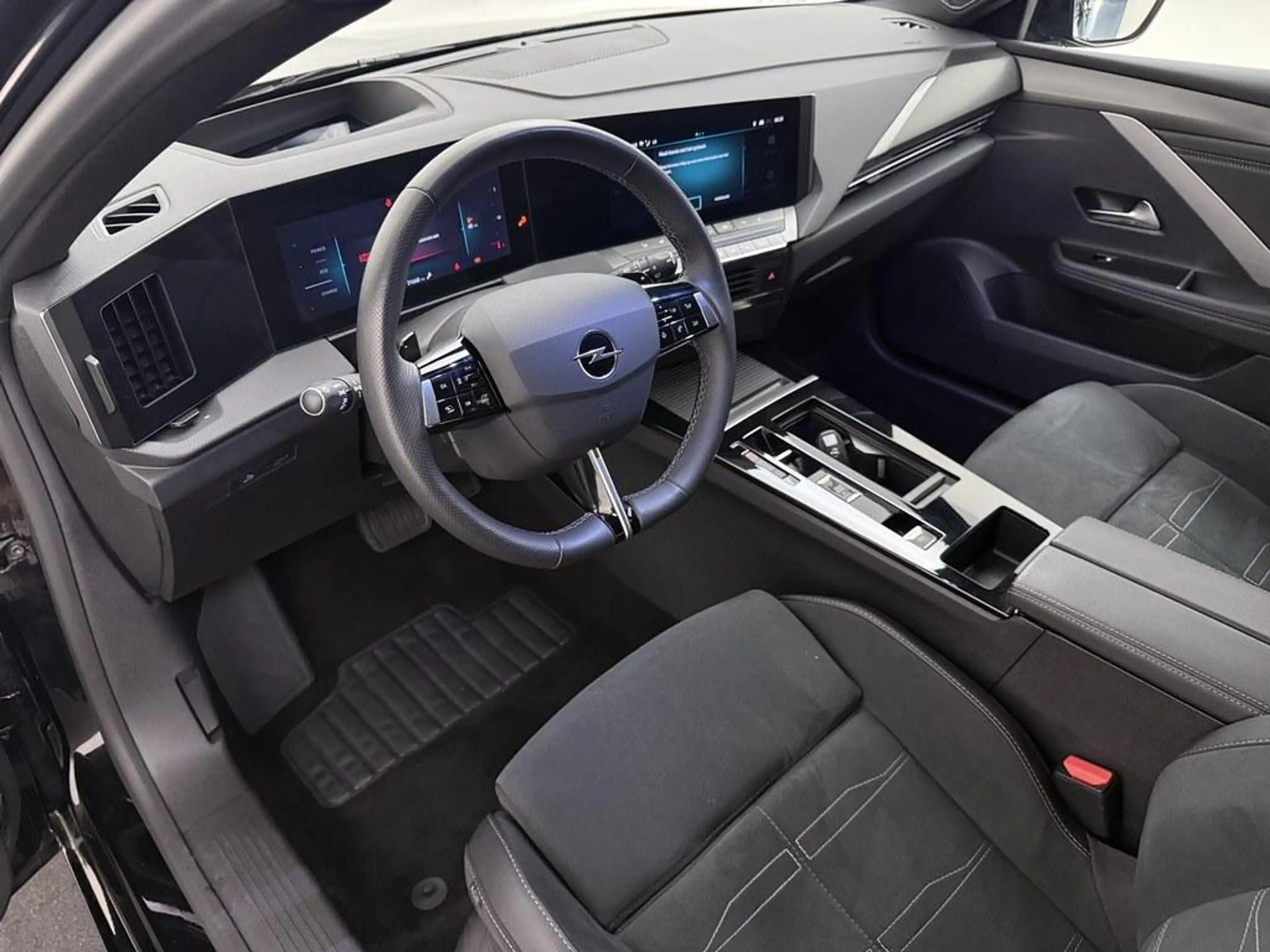 Opel Astra Sports Tourer 1.2 Turbo 145pk Hybrid GS Pano/Alcan — photo 3