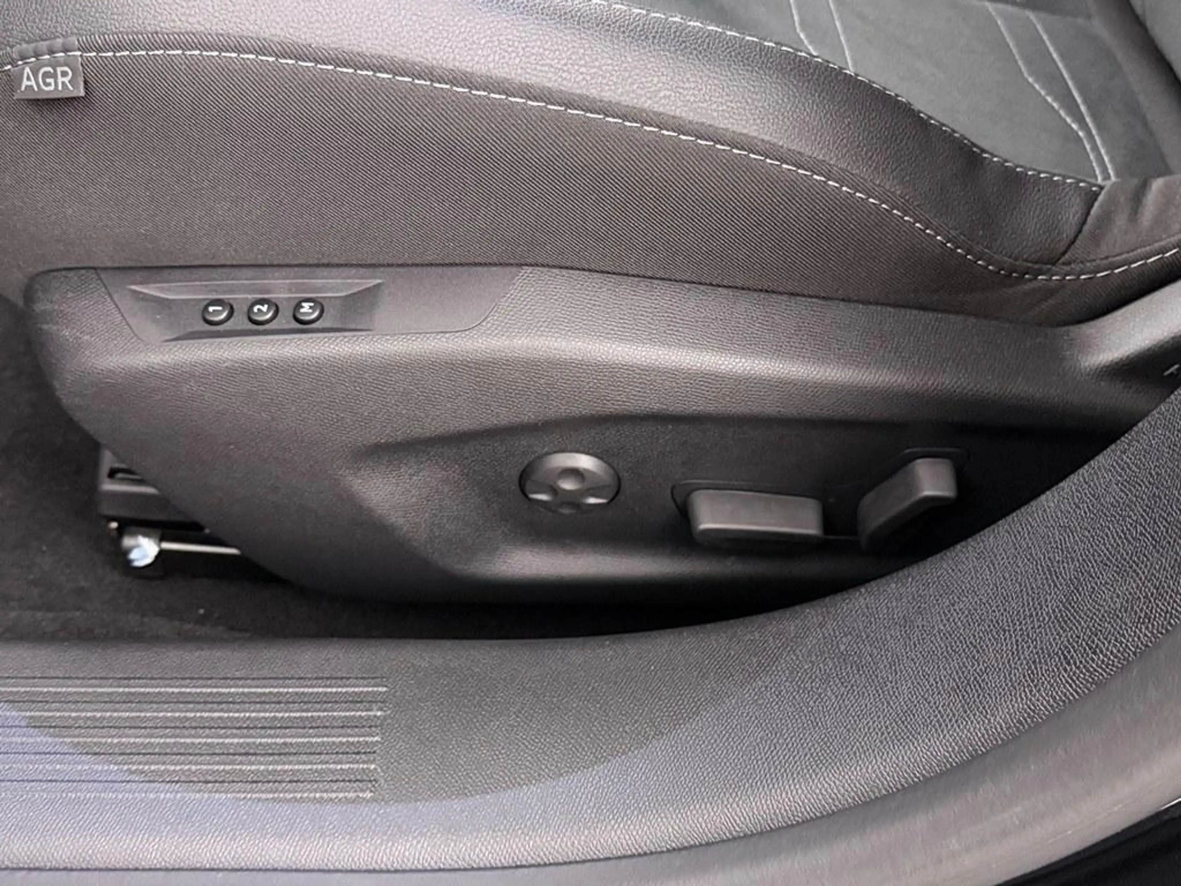 Opel Astra Sports Tourer 1.2 Turbo 145pk Hybrid GS Pano/Alcan — photo 7