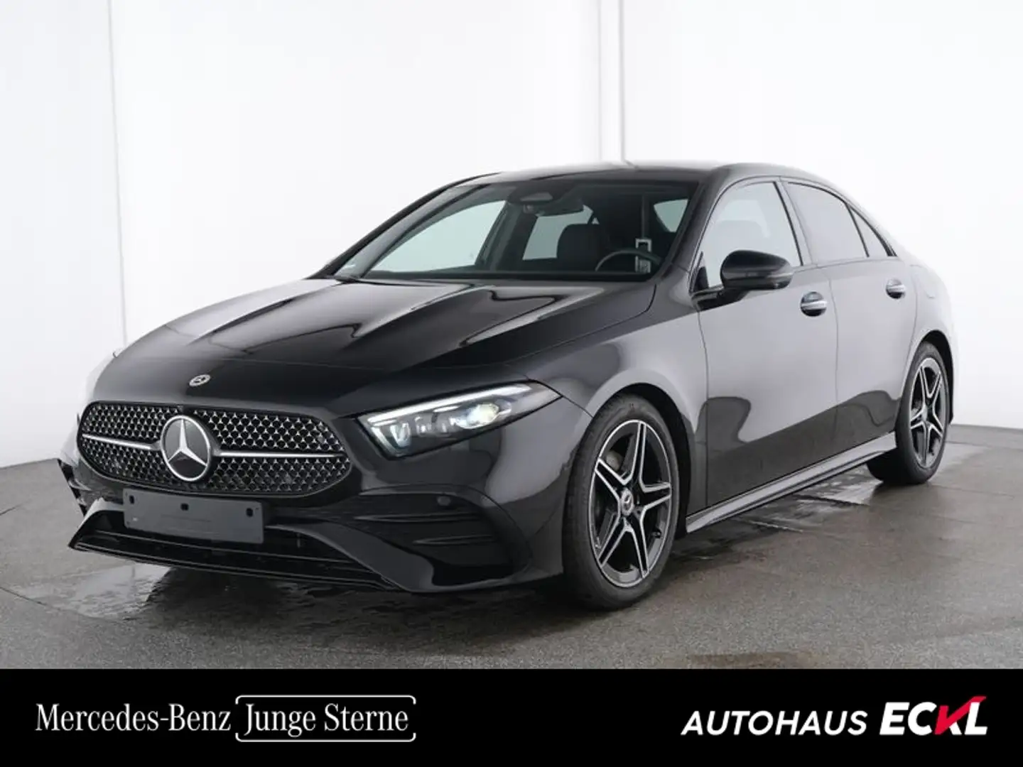 Mercedes-Benz A 180 Limousine AMG Line SpurW Winterp. SportS. Nero - 1