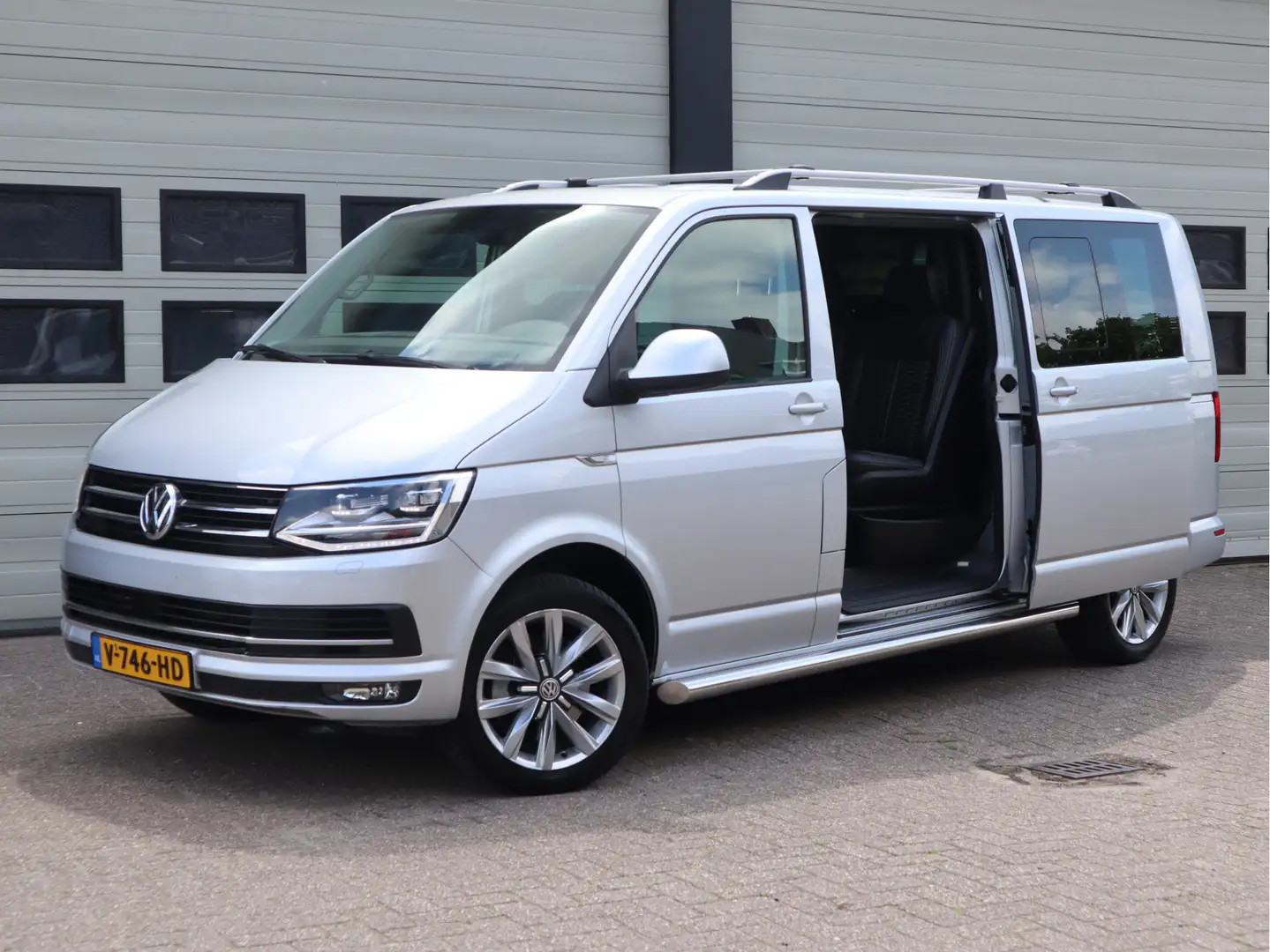 Volkswagen T6 Transporter 2.0 TDI 204pk DSG L2 DC - Highline - LED - Leder - Argent - 2