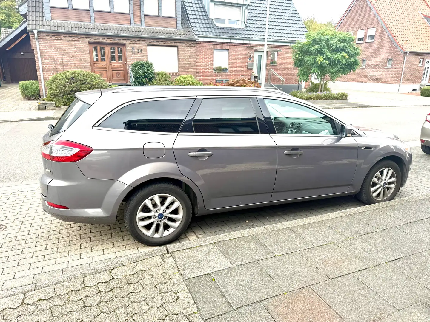 Ford Mondeo Mondeo Turnier 1.6 EcoBoost Business Edition Grigio - 2