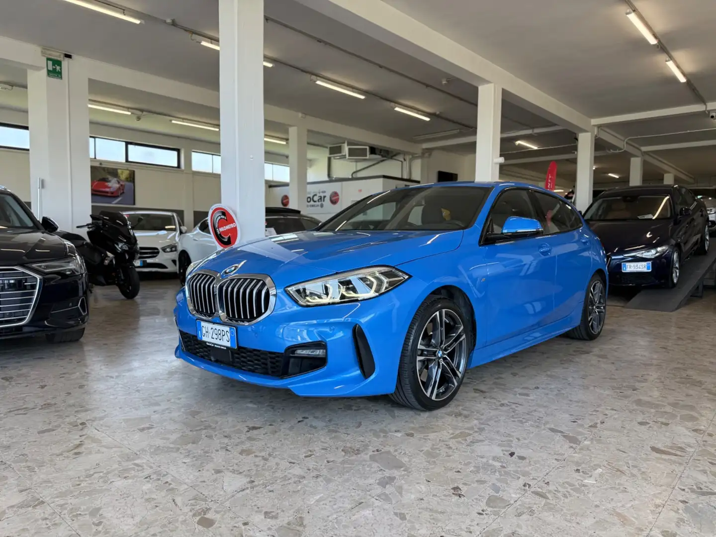 BMW 120 120d xDrive 5p. Msport Bleu - 1