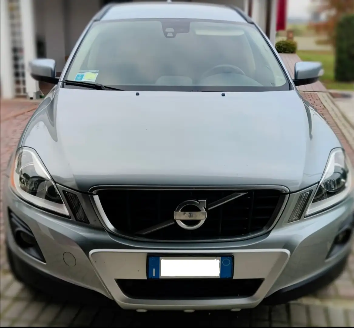Volvo XC60 XC60 2.4 d5 Momentum Argento - 1