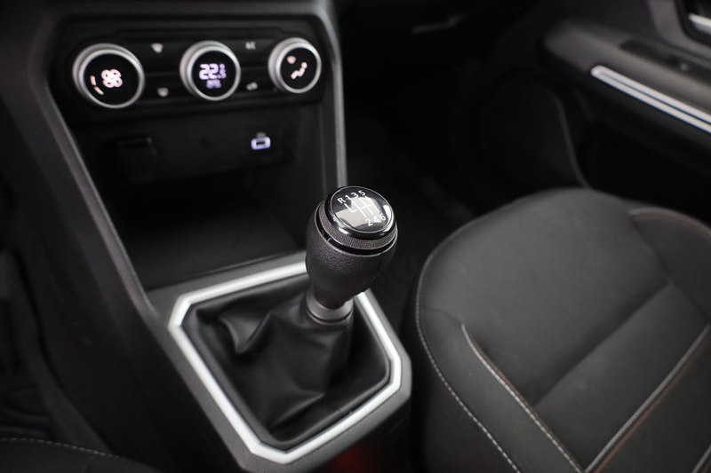 Dacia Jogger 1.0 TCE Extreme+ LED Navi Kamera 7-Sitzer L — photo 14