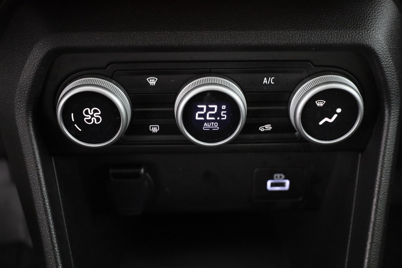 Dacia Jogger 1.0 TCE Extreme+ LED Navi Kamera 7-Sitzer L — photo 13