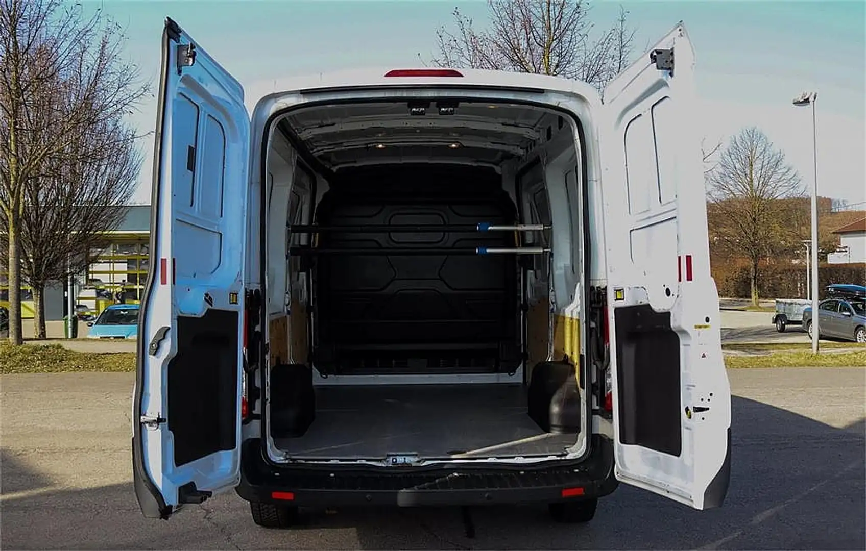 Ford Transit Transit 2,0 TDCi L2H2 350 netto 13.990.- Weiß - 2