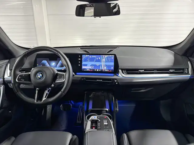 BMW Ix1 view 10
