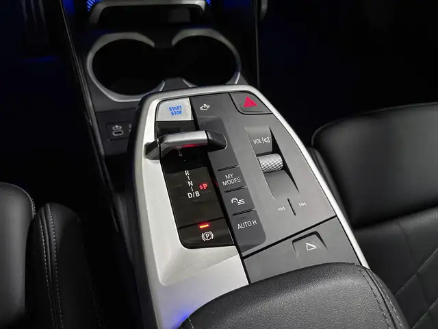 BMW Ix1 view 14