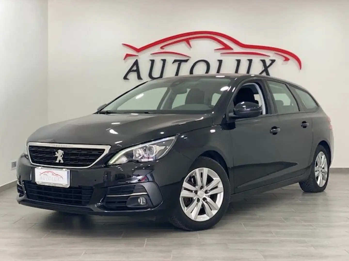 Peugeot 308 308 II 2018 SW SW 1.5 bluehdi Style s Negro - 2
