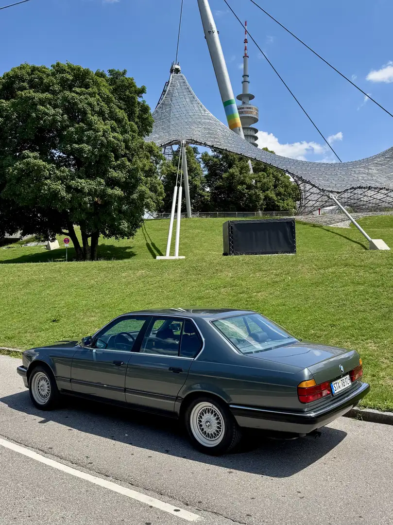 BMW 735 735i - 1