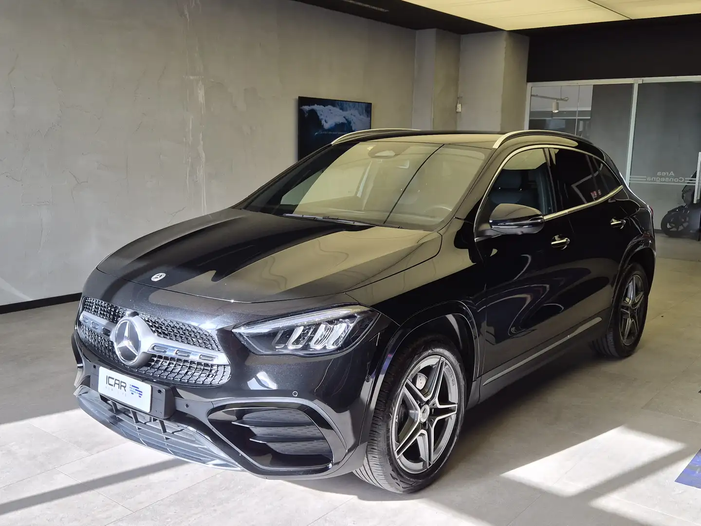 Mercedes-Benz GLA 250 250 e phev AMG Line Premium Plus auto Nero - 1