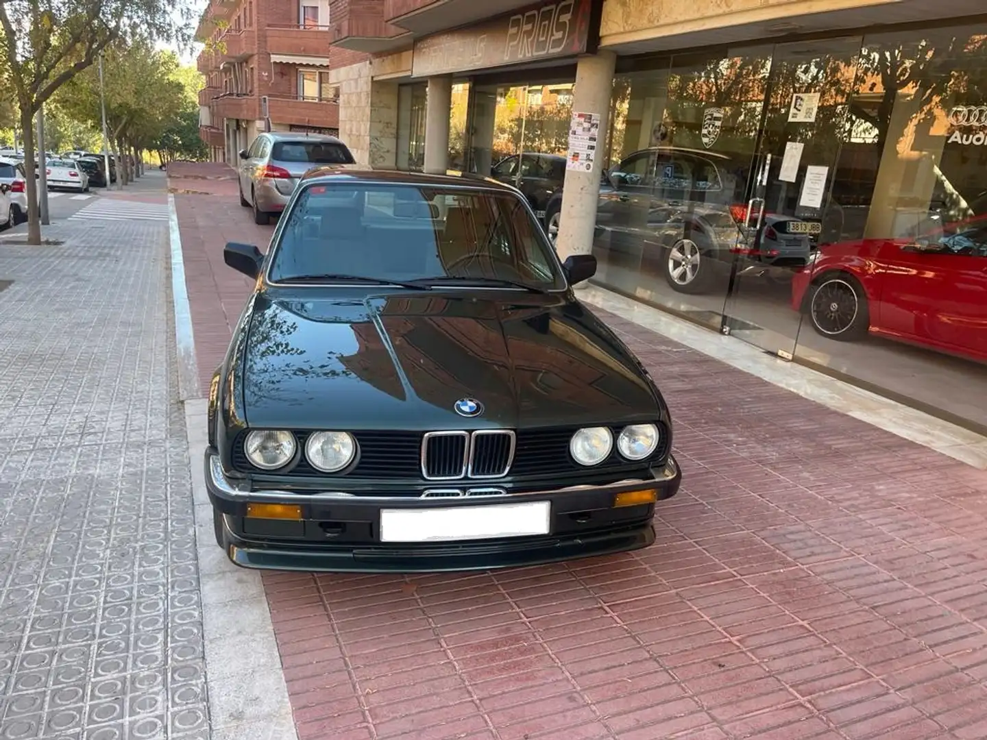 BMW 320 320i Verde - 1