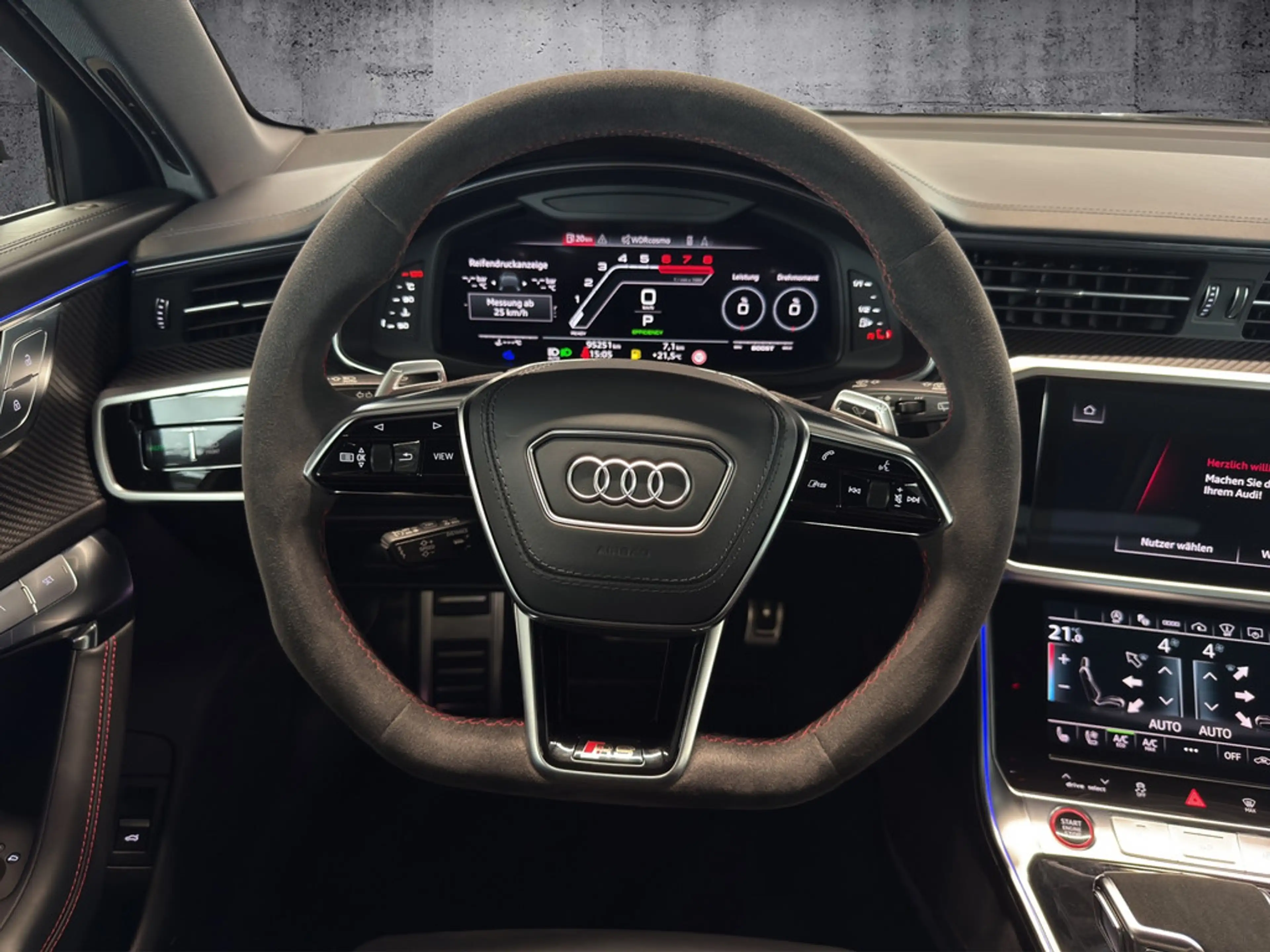 Audi RS6 — photo 12