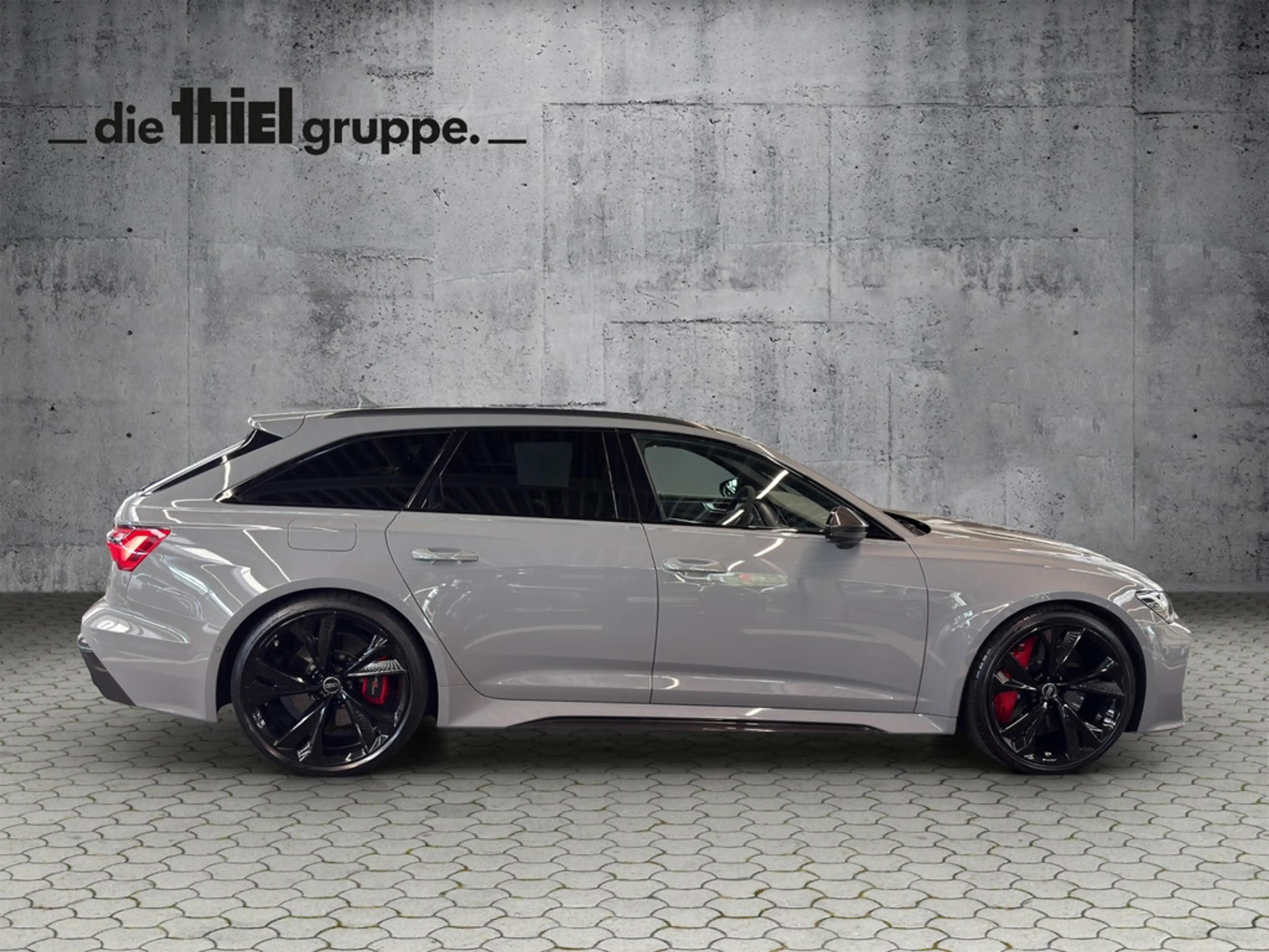 Audi RS6 — photo 7