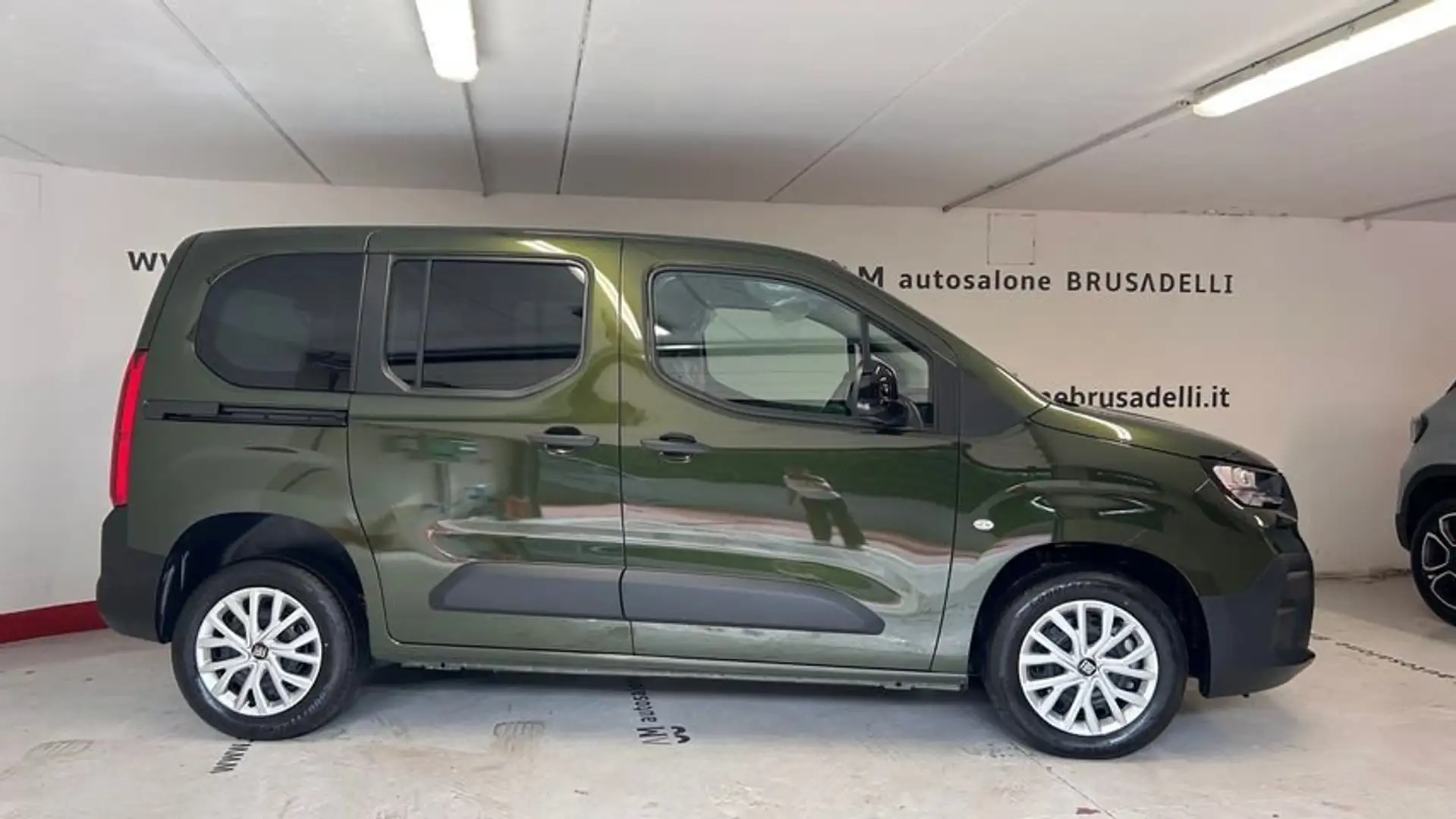Fiat Doblo 1.5 BlueHdi 130CV Combi N1 5 posti +IVA KM 0 Verde - 2
