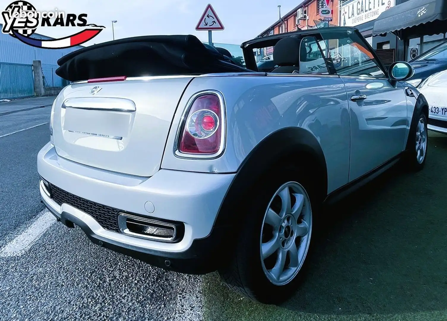 MINI One Cabriolet II (R57) Cooper D 112ch BVA - 2