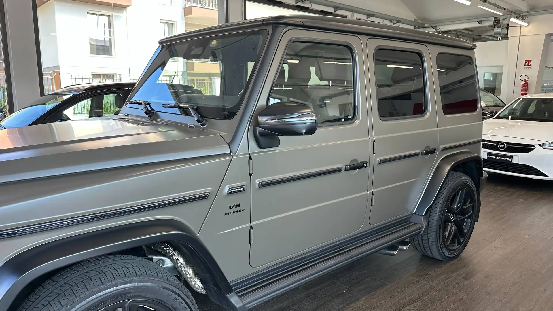 벤츠 G-Class 2026 베이지 사진 5
