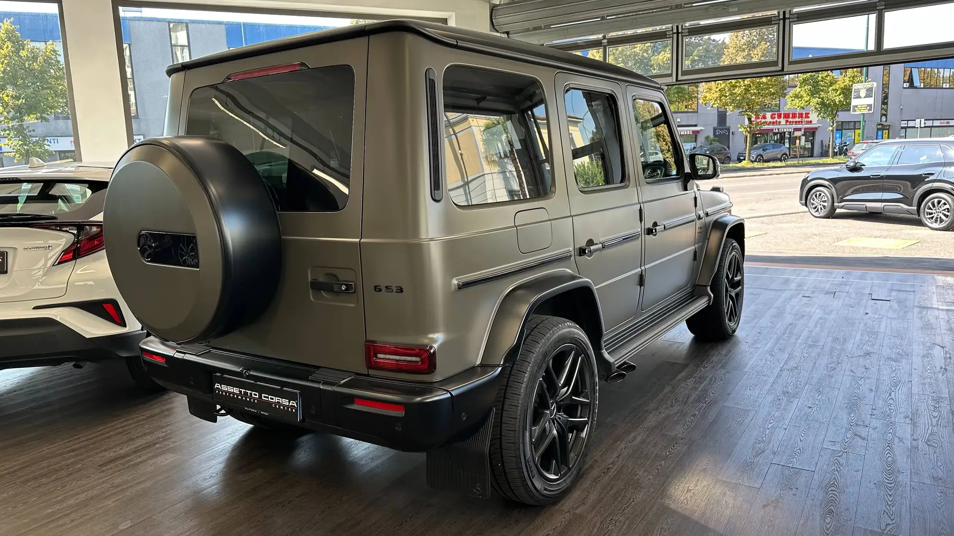 벤츠 G-Class 2026 베이지 사진 7