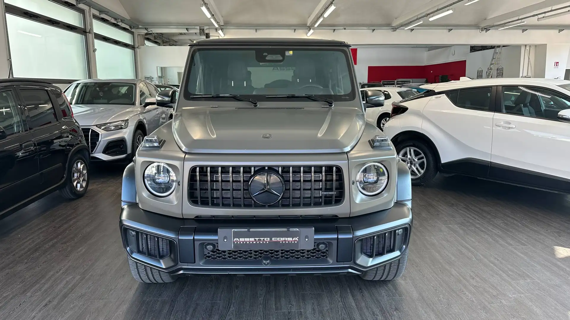 벤츠 G-Class 2026 베이지 사진 2