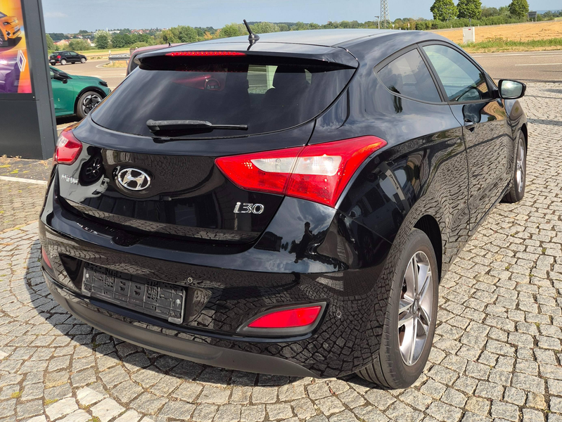 Hyundai i30 Coupe Design 1.4 3-türig — photo 3