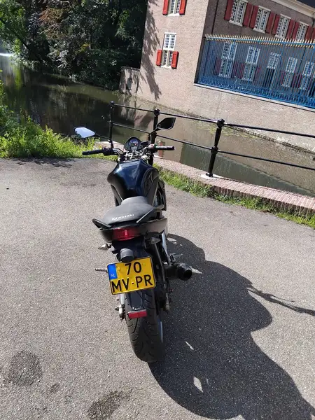 Kawasaki ER-6n - foto 6