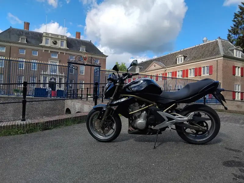 Kawasaki ER-6n - foto 3