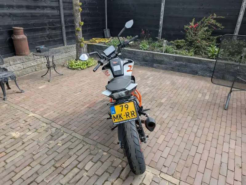 KTM 390 DUKE - foto 3