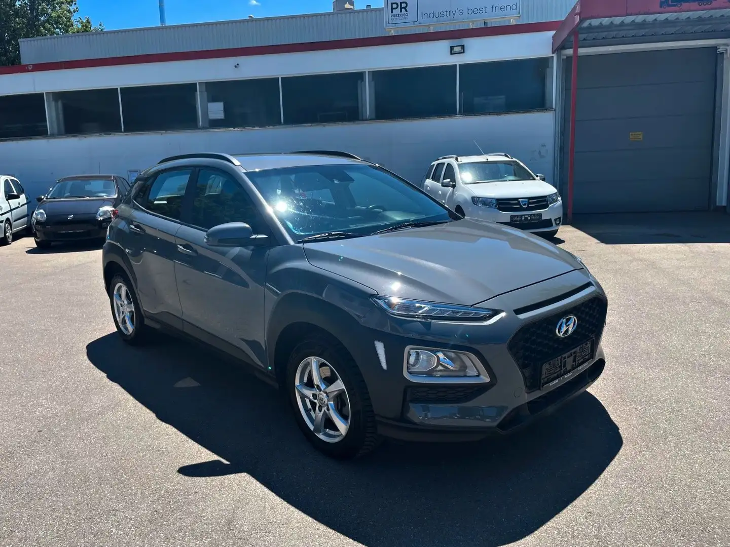 Hyundai KONA 1.6 CRDI Style 4WD *Navi/Kamera/SHZ/SHA* Grau - 1