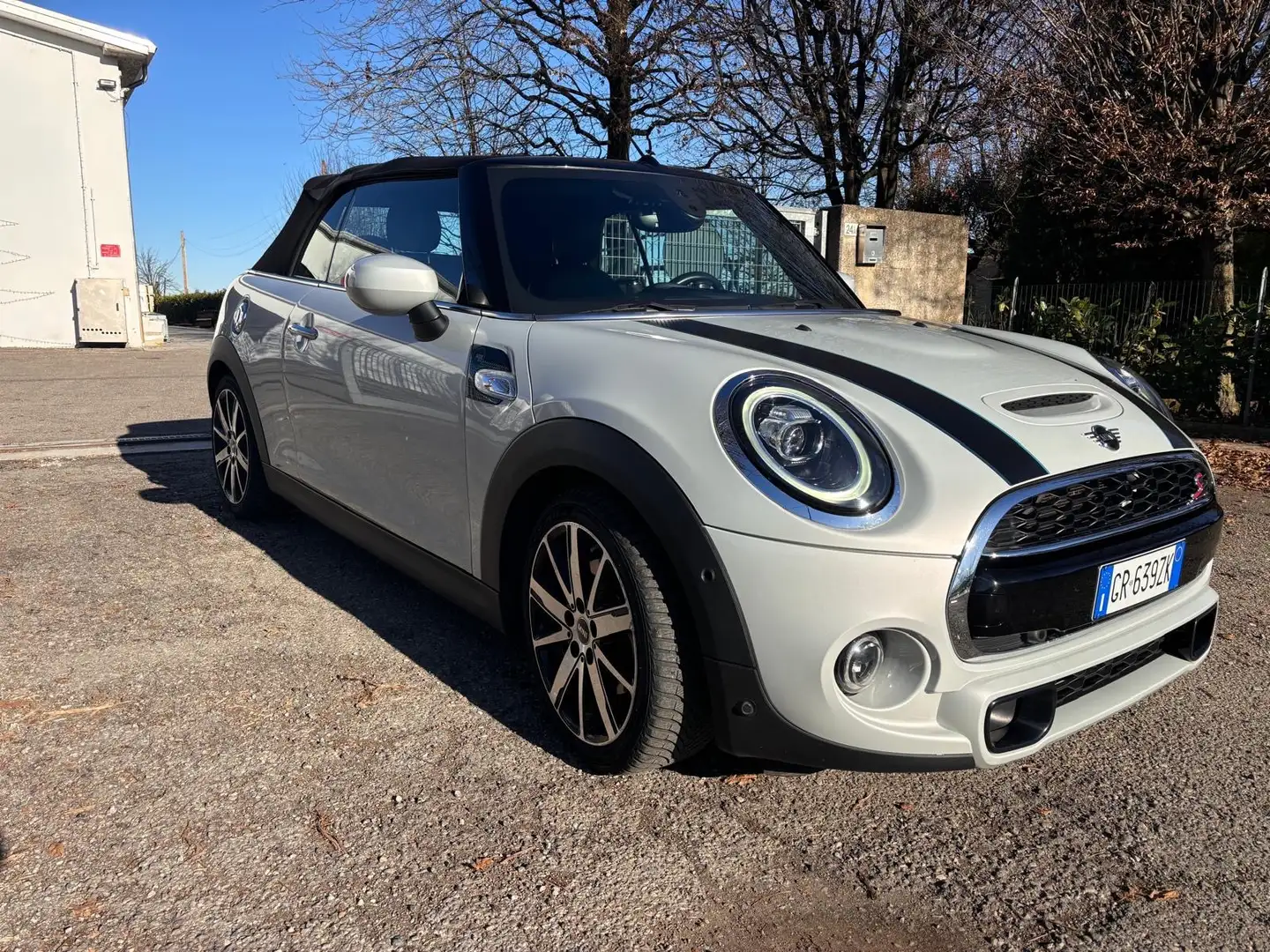 MINI Cooper S Cabrio Mini IV F57 2018 Cabrio 2.0 Sidewalk auto Argintiu - 2