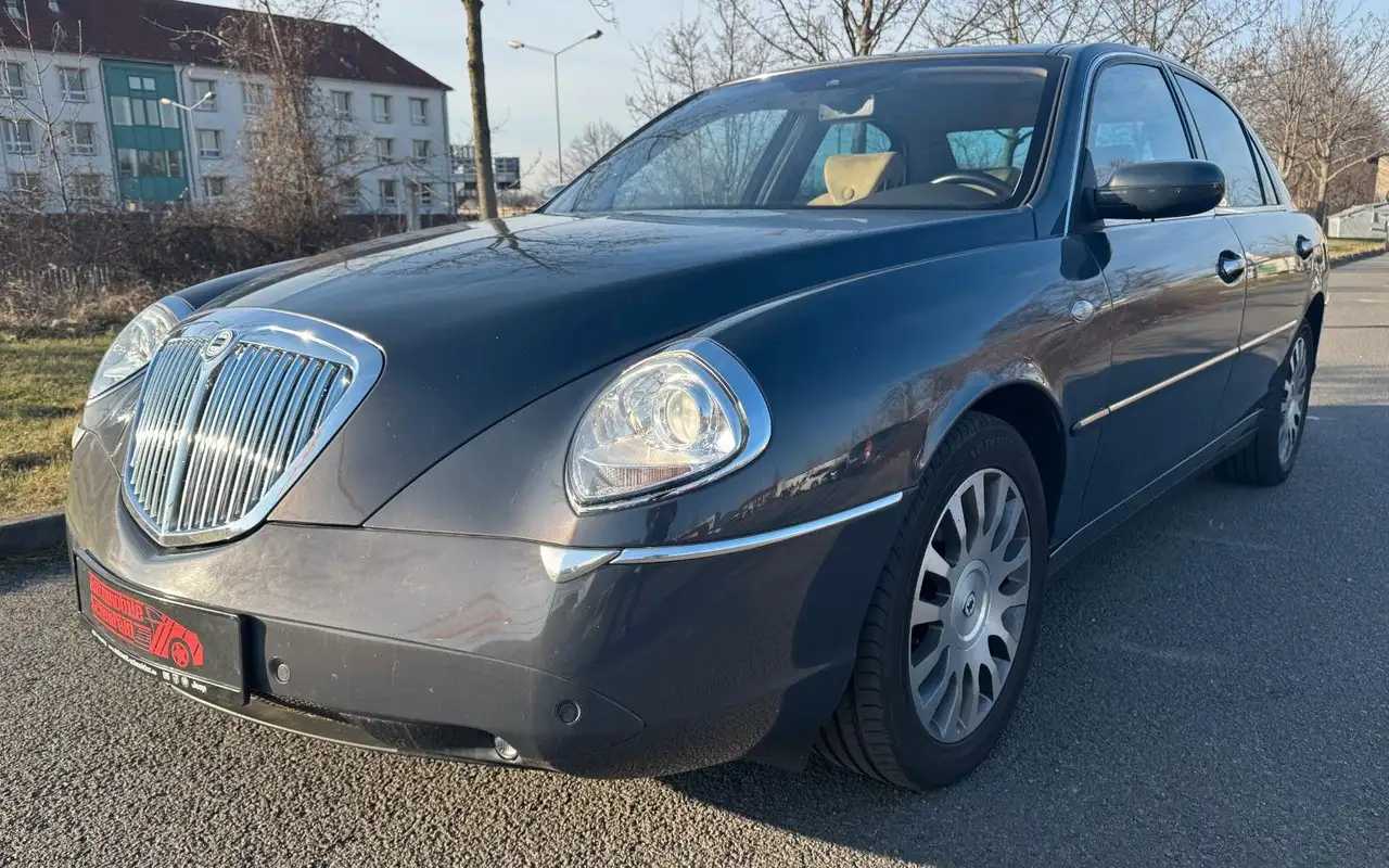 Lancia Thesis