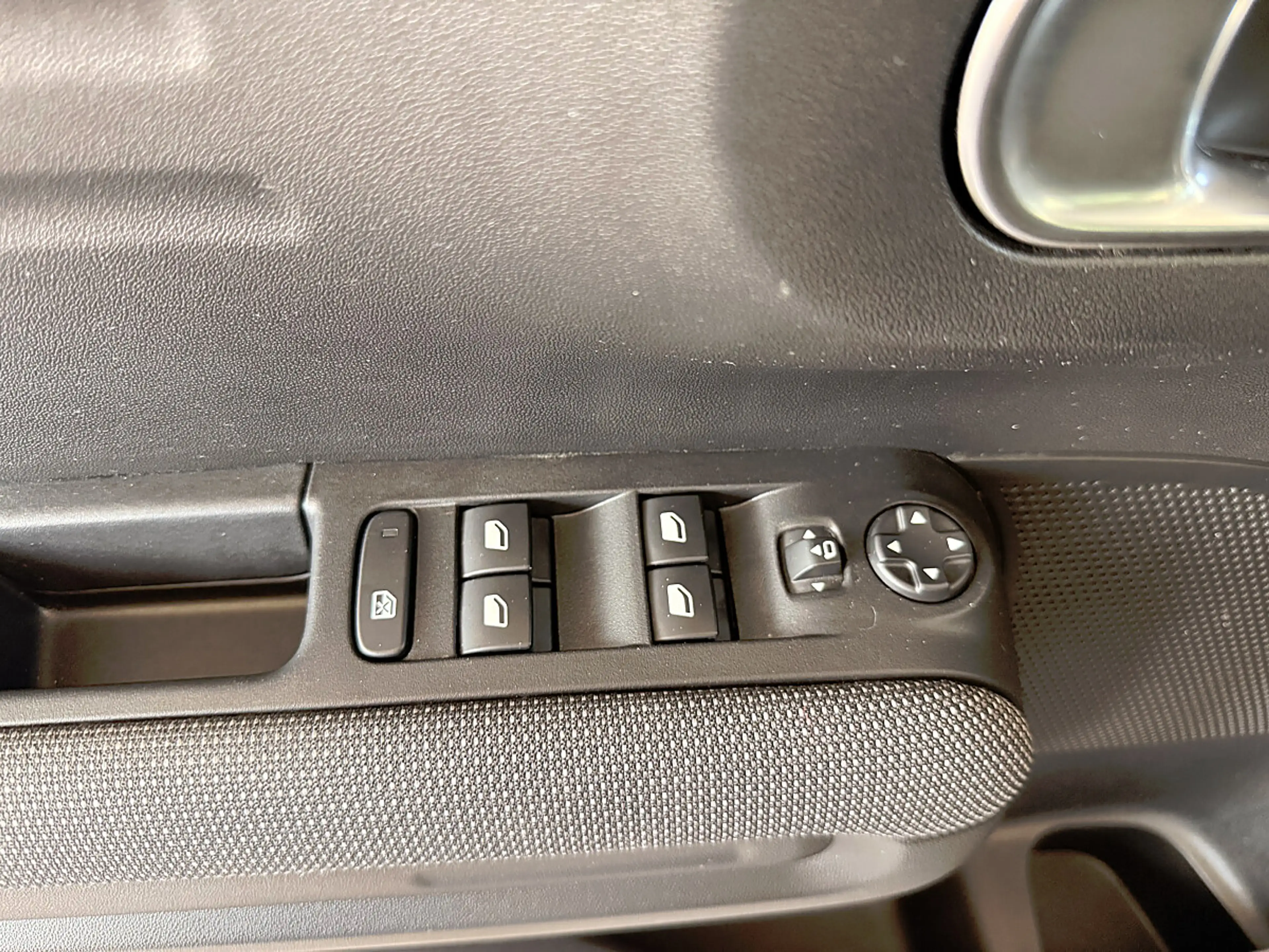Citroen C3 Aircross PureTech110 S&S 6-Gang-Manuell C-Series — photo 12