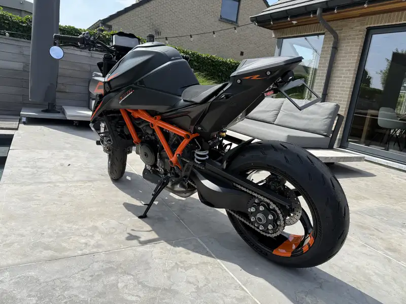 KTM 1390 SUPER DUKE R EVO - foto 6