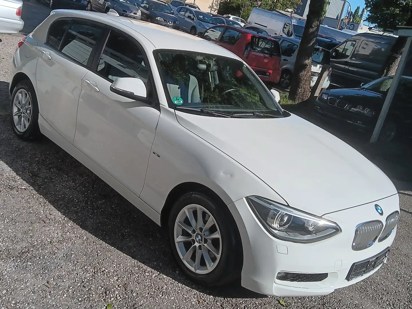 BMW 118 118 d Urban Weiß - 2