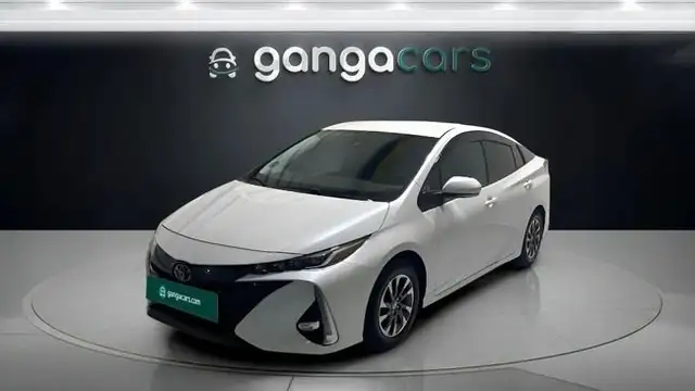 Toyota Prius Advance
