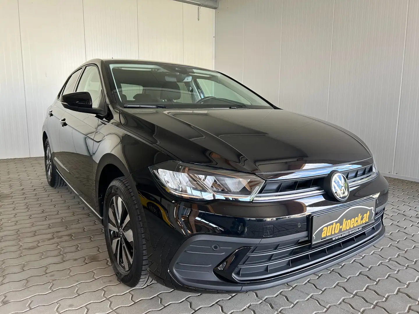 Volkswagen Polo Move Zwart - 1