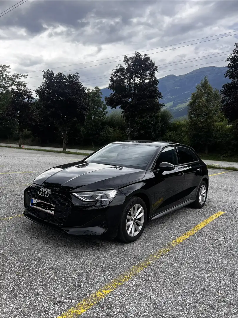 Audi A3 SB 30 TFSI Schwarz - 1